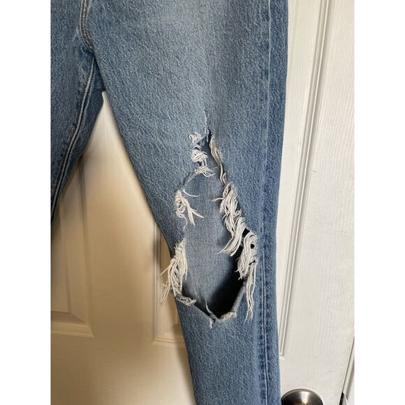 Levi’s 501 Super Ripped Medium Wash Straight Leg Mid Rise Women’s Jeans Size 27 - Picture 2 of 11